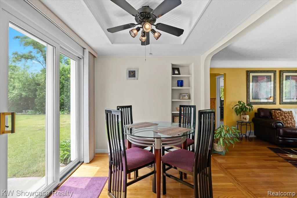 5865 Crescent Road Waterford, MI 48327 - Photo 9 of 36 Gallery Image 9