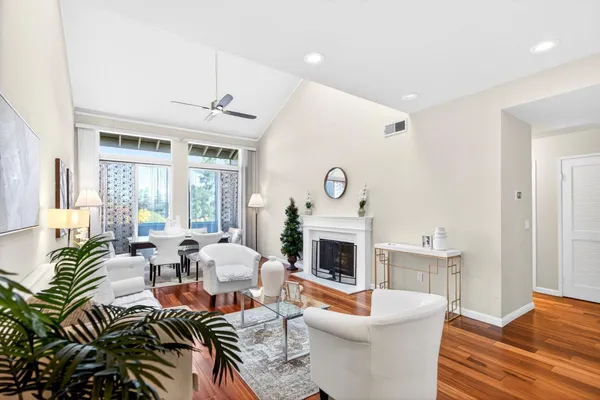 $1,050,000 | 22330 Homestead Road, Unit 214, Cupertino, CA 95014