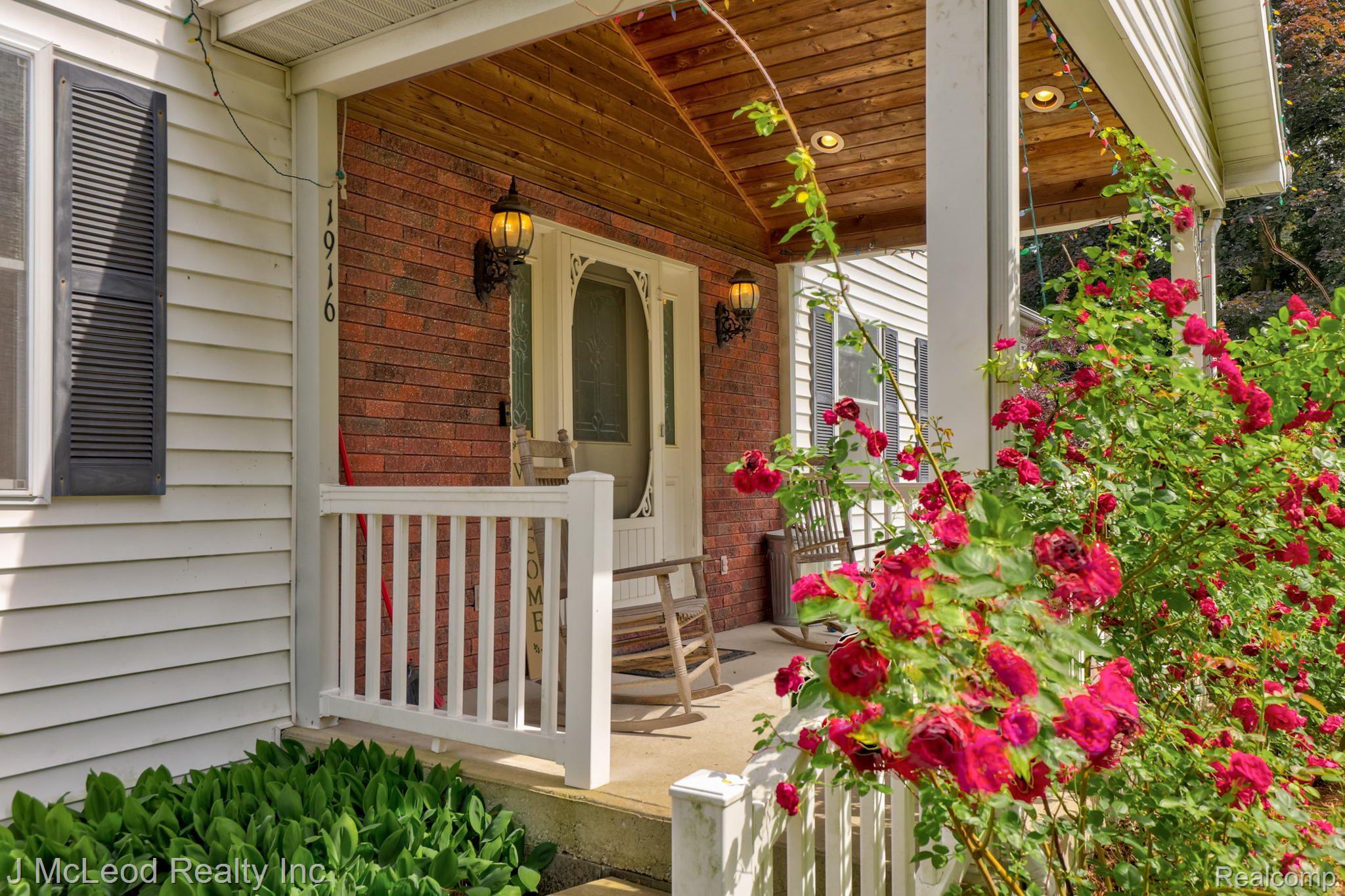 1916 Short Road Saginaw, MI 48609 - Photo 6 of 52 Gallery Image 6