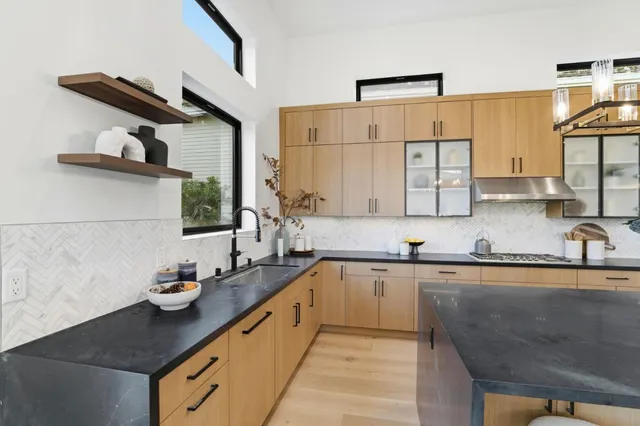 $4,480,000 | 11660 Winding Way, Los Altos, CA 94024