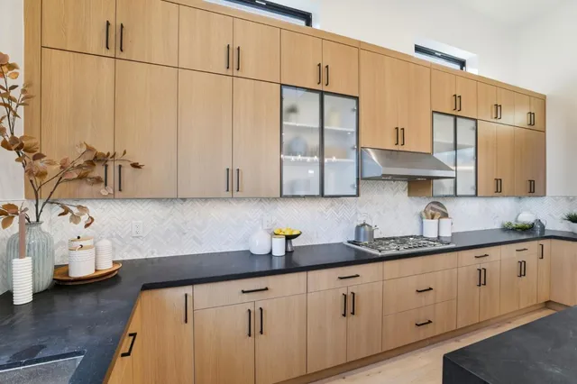 $4,480,000 | 11660 Winding Way, Los Altos, CA 94024