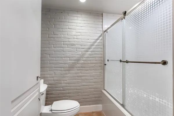 $1,250 | 2744 Briarhurst Drive, Unit 51, Houston, TX 77057