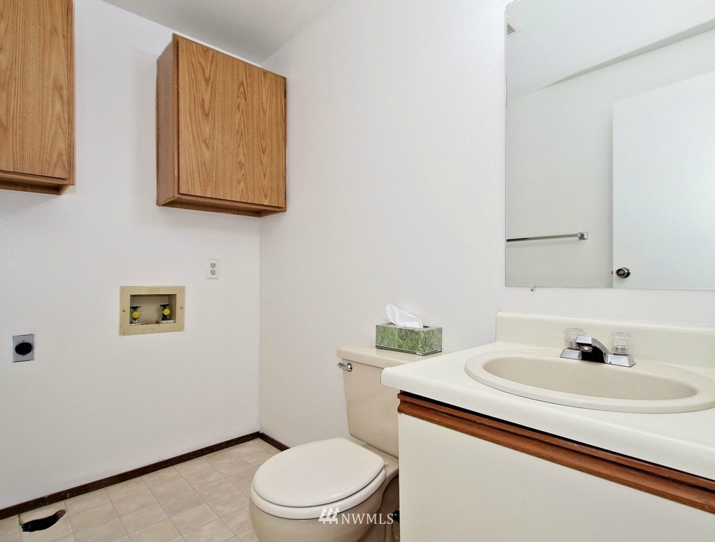 4105 Northeast 5th Street Renton, WA 98059 - Photo 5 of 8