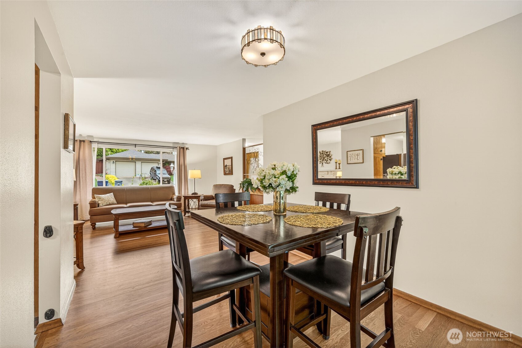 807 Jefferson Avenue Northeast Renton, WA 98056 - Photo 8 of 39 Gallery Image 8