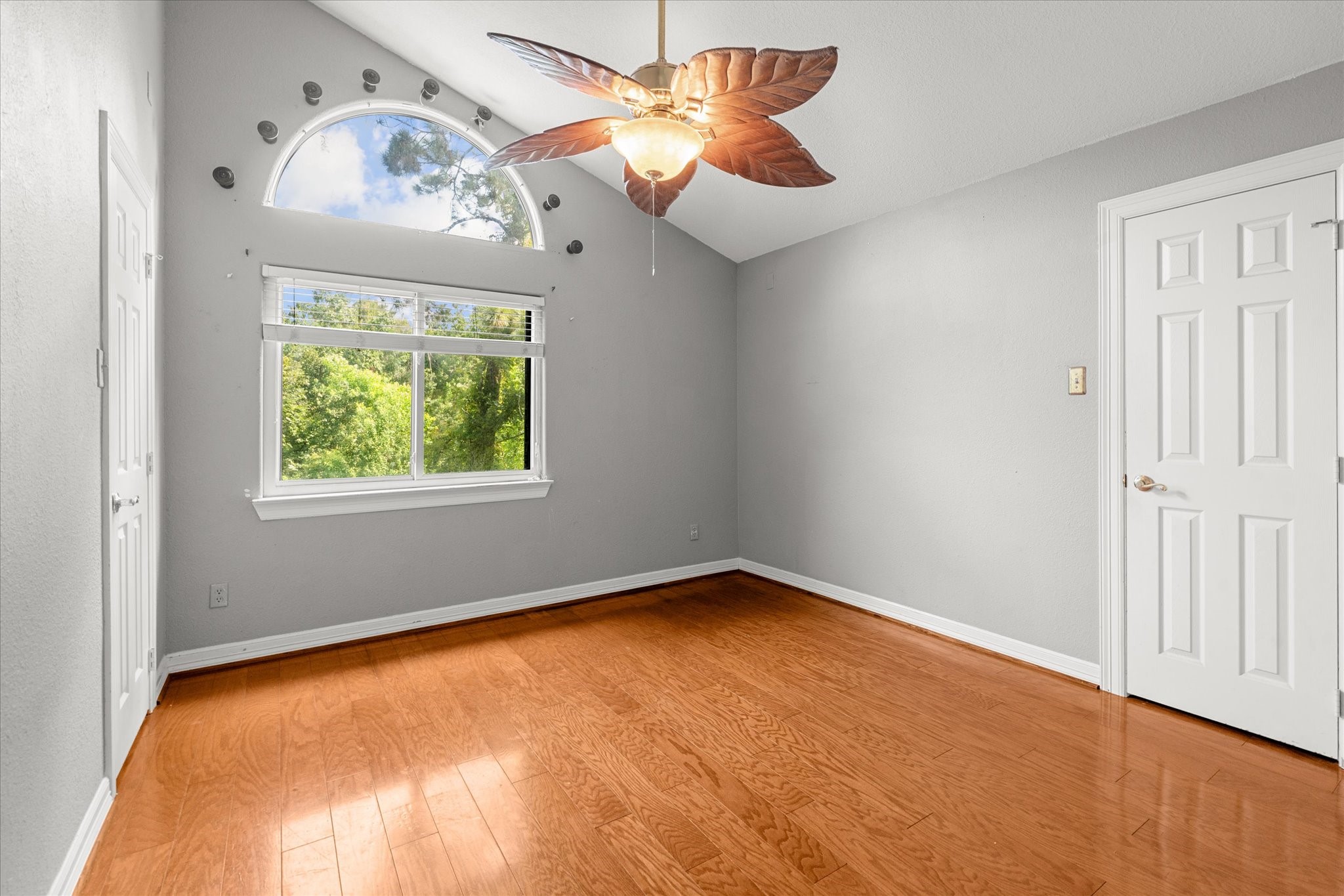 3500 Tangle Brush Drive, Unit 144 Spring, TX 77381 - Photo 9 of 14 Bedroom 2 outlooks the fantastic view of the park,