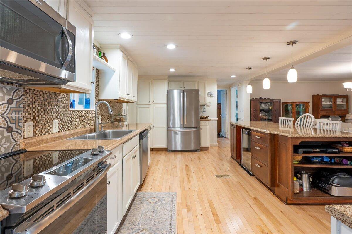 25 Pineview Ridge Road Boothbay, ME 04537 - Photo 11 of 36