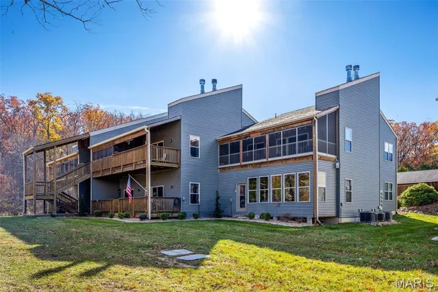 $325,000 | 152 Geneva Cove Drive, Innsbrook, MO 63390