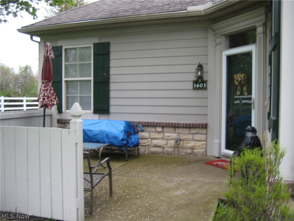 9264 Sharrott Road, Unit 1603 Youngstown, OH 44514 - Photo 3 of 35 Patio