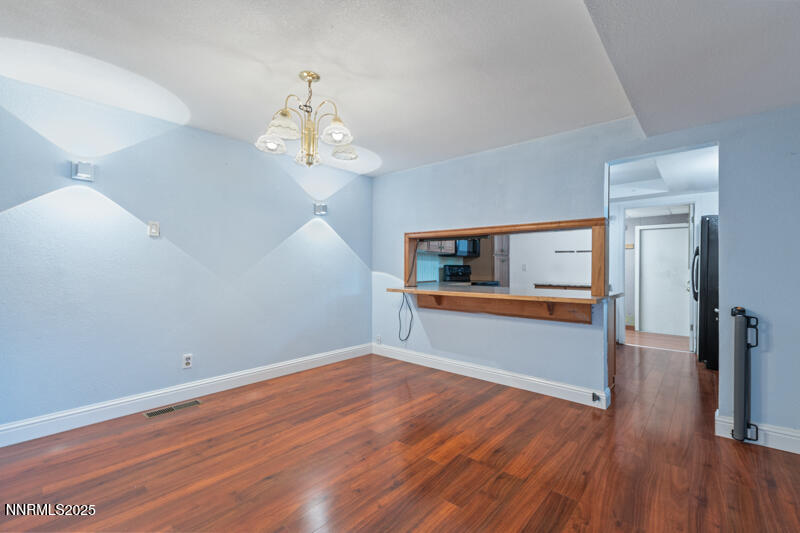 7595 Cumberland Circle Reno, NV 89511 - Photo 8 of 20 8