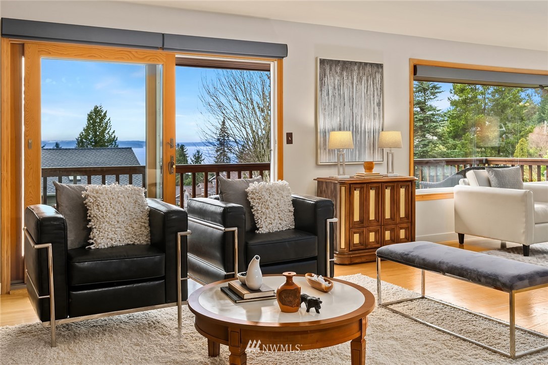 8750 Fauntlee Crest Southwest Seattle, WA 98136 - Photo 10 of 40 a living room with furniture and a window