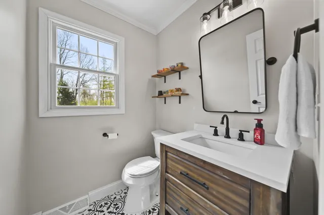 $639,999 | 5427 Vrooman Road, Jackson, MI 49201