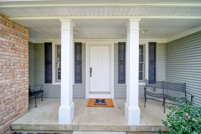 $639,999 | 5427 Vrooman Road, Jackson, MI 49201