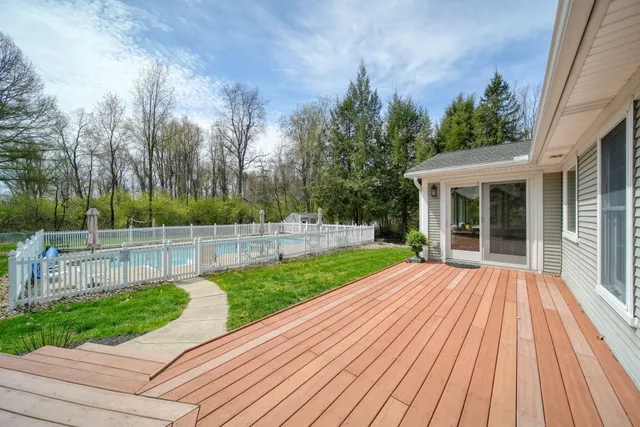 $639,999 | 5427 Vrooman Road, Jackson, MI 49201