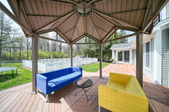 $639,999 | 5427 Vrooman Road, Jackson, MI 49201