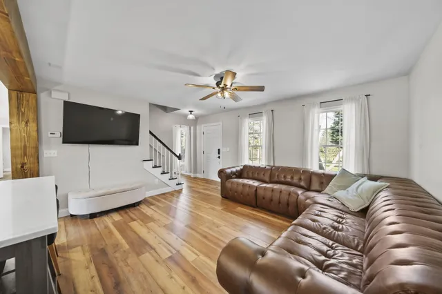 $639,999 | 5427 Vrooman Road, Jackson, MI 49201