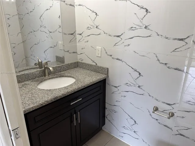 $2,400 | 14078 Southwest 260th Street, Unit 103, Homestead, FL 33032