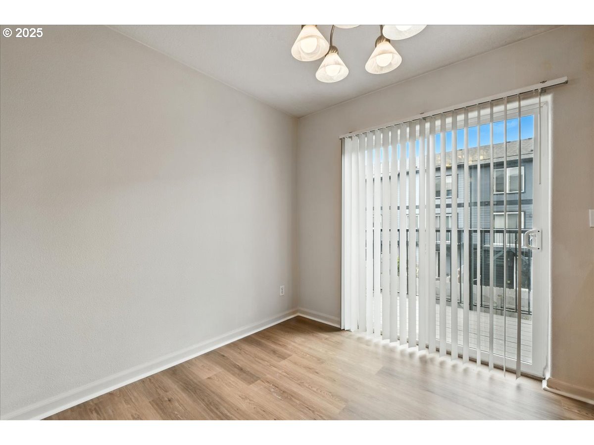 5927 Northeast 34th Street Vancouver, WA 98661 - Photo 13 of 29 a view of an empty room with a window
