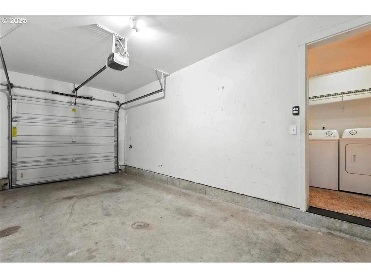 5927 Northeast 34th Street Vancouver, WA 98661 - Photo 29 of 29 a view of an empty room
