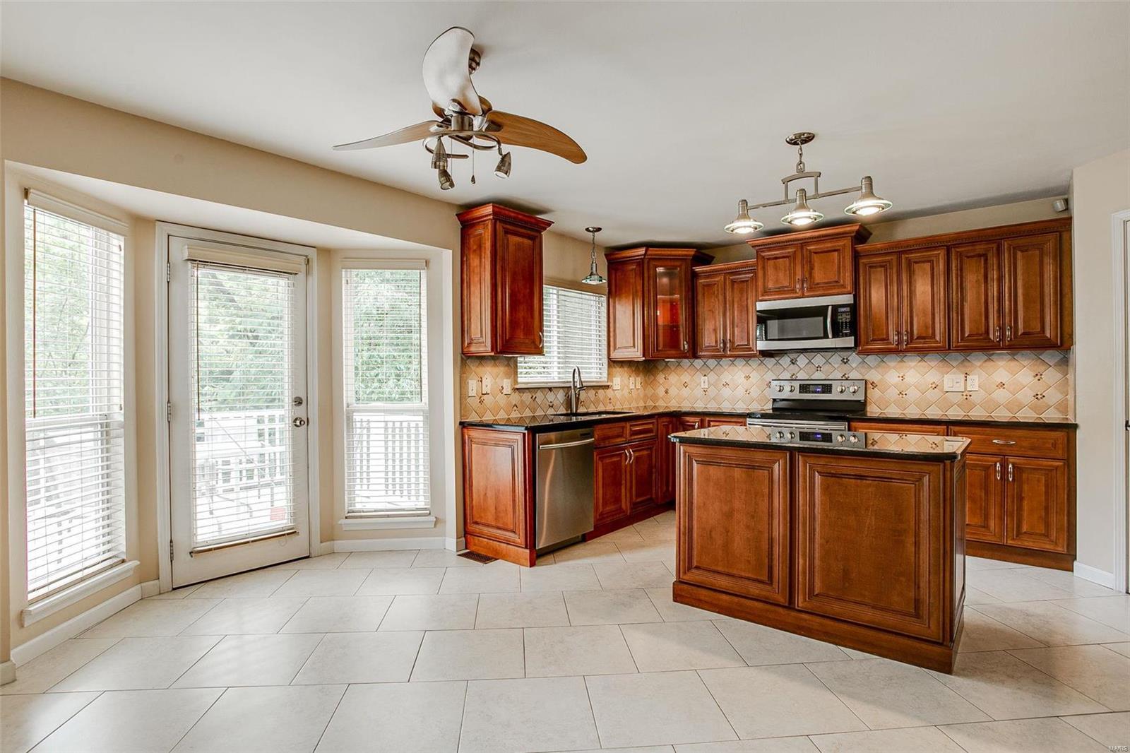 1513 Berry Leaf Court Ballwin, MO 63021 - Photo 11 of 57 Gallery Image 11