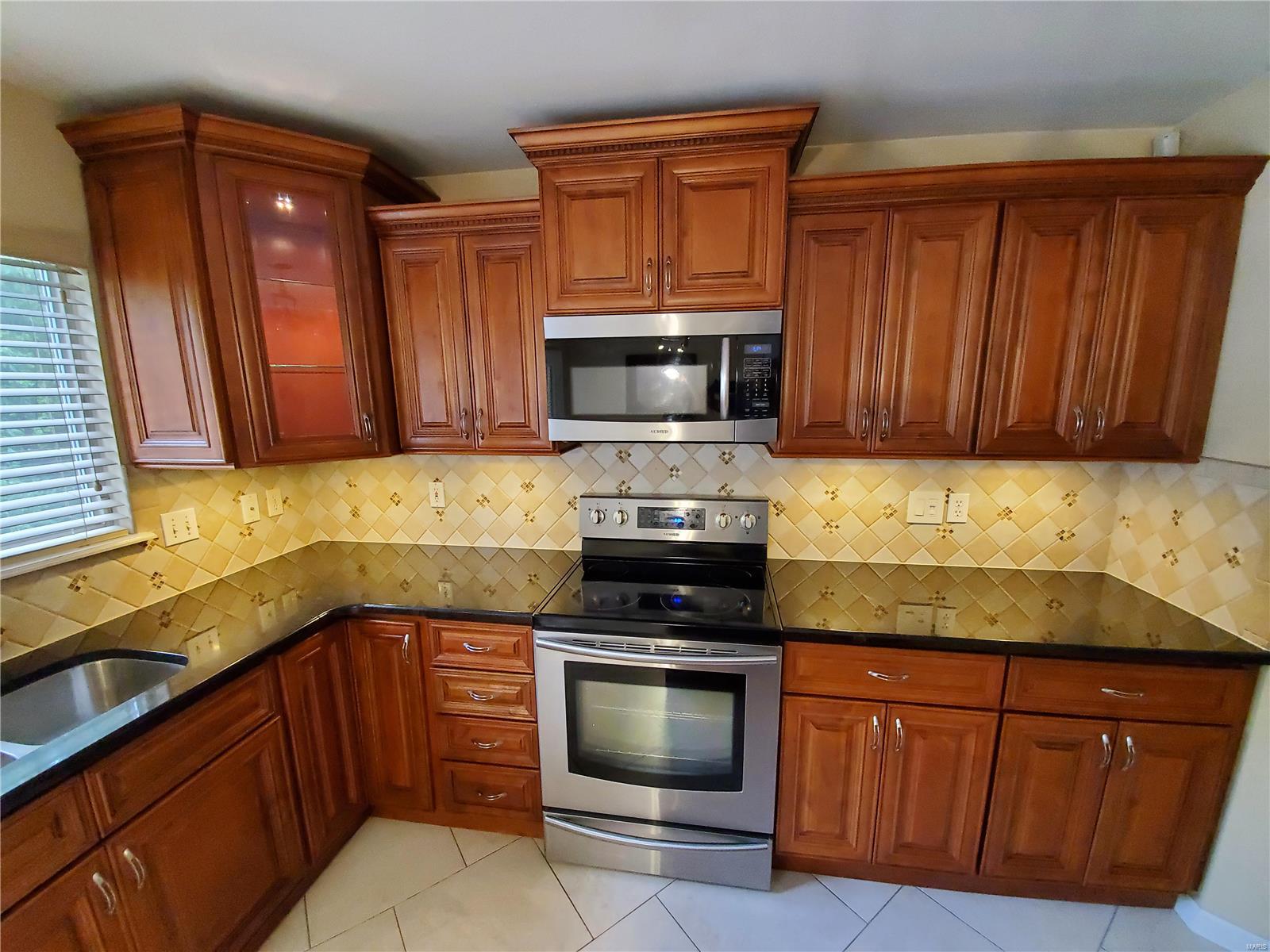 1513 Berry Leaf Court Ballwin, MO 63021 - Photo 12 of 57 Gallery Image 12