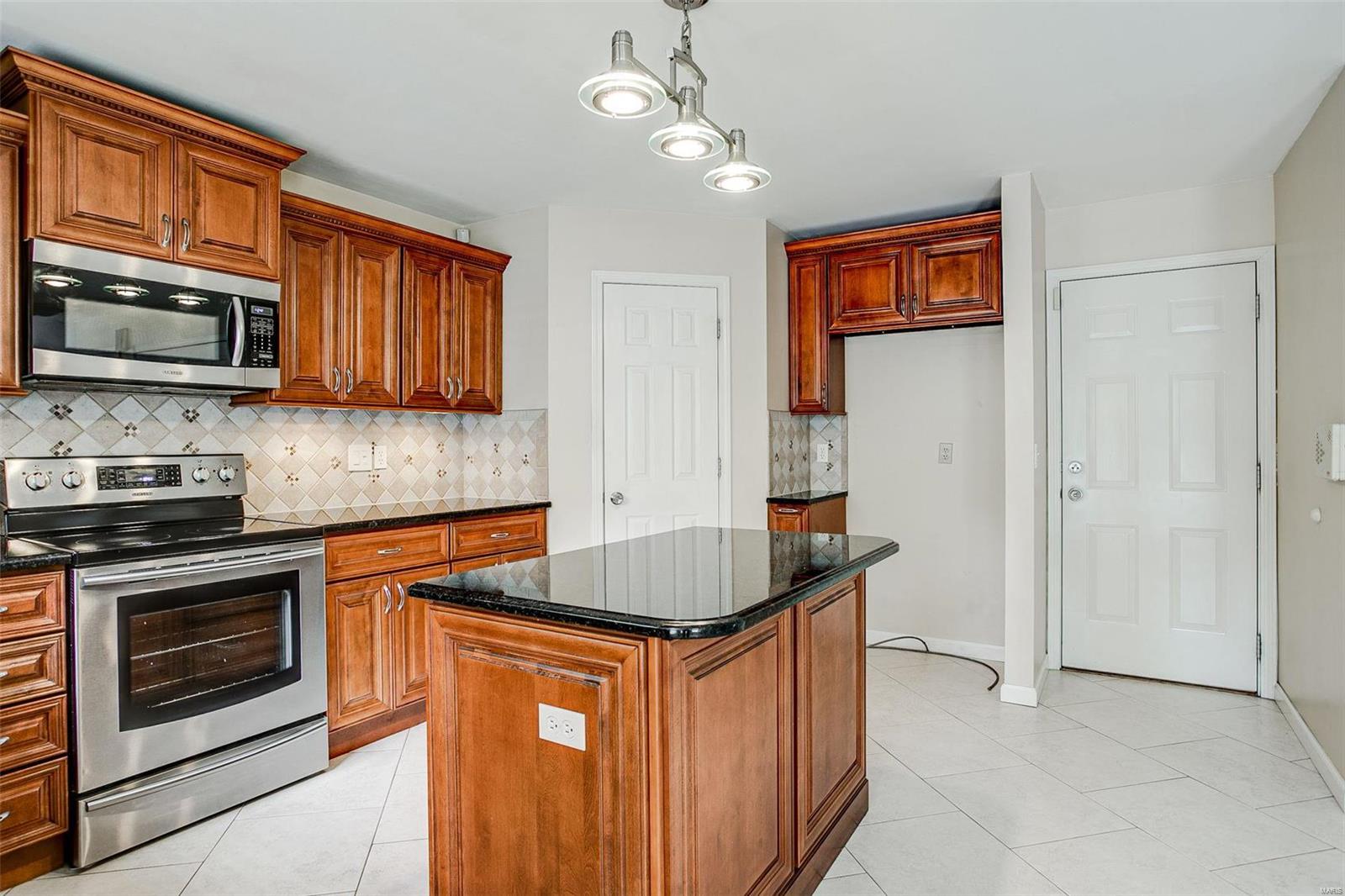 1513 Berry Leaf Court Ballwin, MO 63021 - Photo 15 of 57 Gallery Image 15