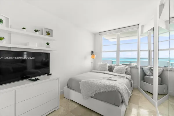 $3,000 | 100 Lincoln Road, Unit 1046, Miami Beach, FL 33139
