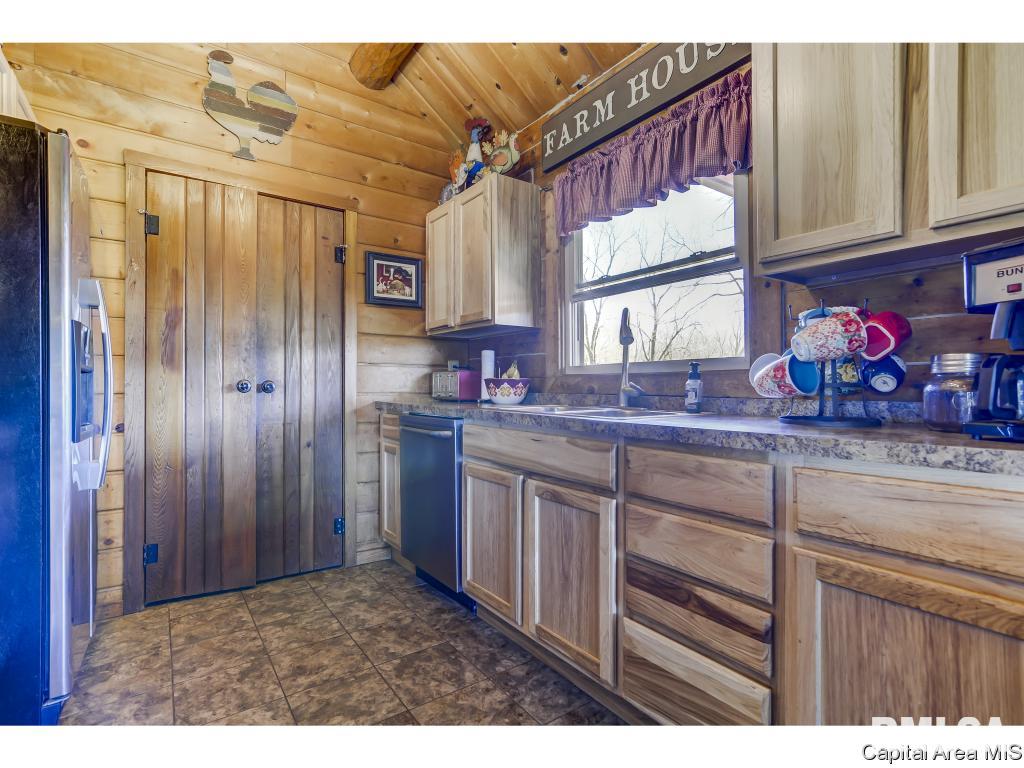 3444 Luthin Road Sherman, IL 62684 - Photo 9 of 36 Gallery Image 9