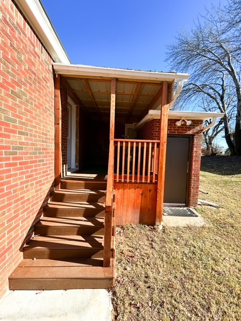 203 Glenhaven Road Paris, TN 38242 - Photo 30 of 42 a view of entryway with a front door