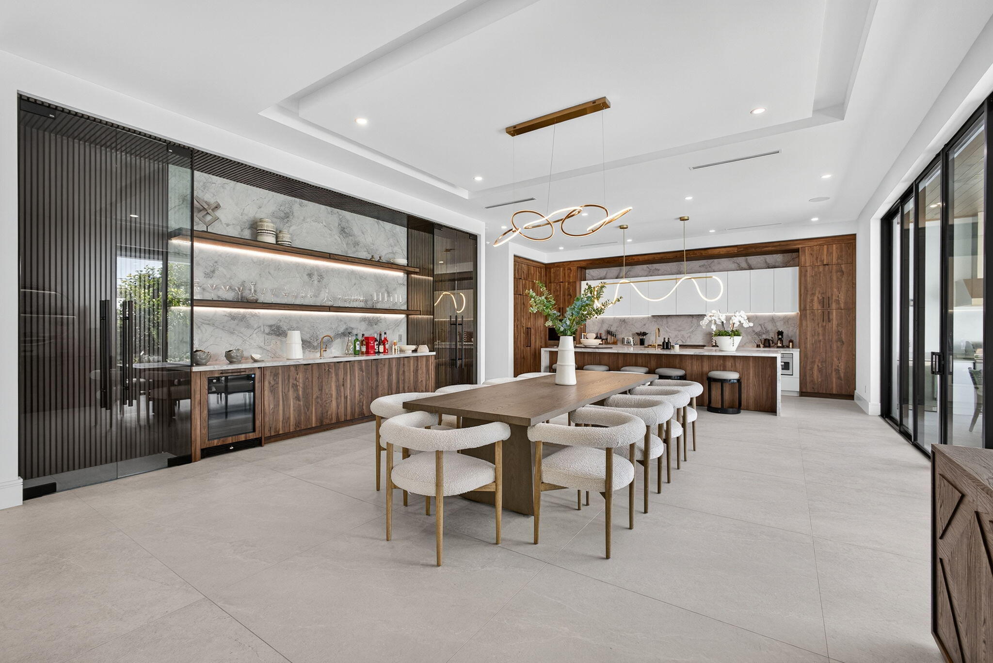 123 Murray Road West Palm Beach, FL 33405 - Photo 12 of 62 Dining room and wet bar