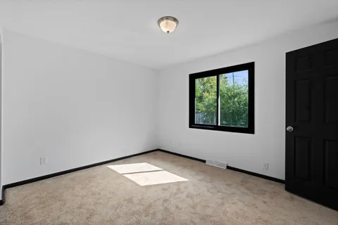 $359,999 | 7409 74th Avenue North, Brooklyn Park, MN 55428