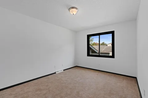 $359,999 | 7409 74th Avenue North, Brooklyn Park, MN 55428