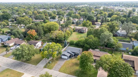 $359,999 | 7409 74th Avenue North, Brooklyn Park, MN 55428