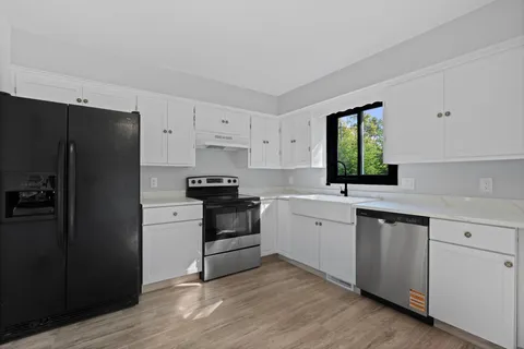 $359,999 | 7409 74th Avenue North, Brooklyn Park, MN 55428