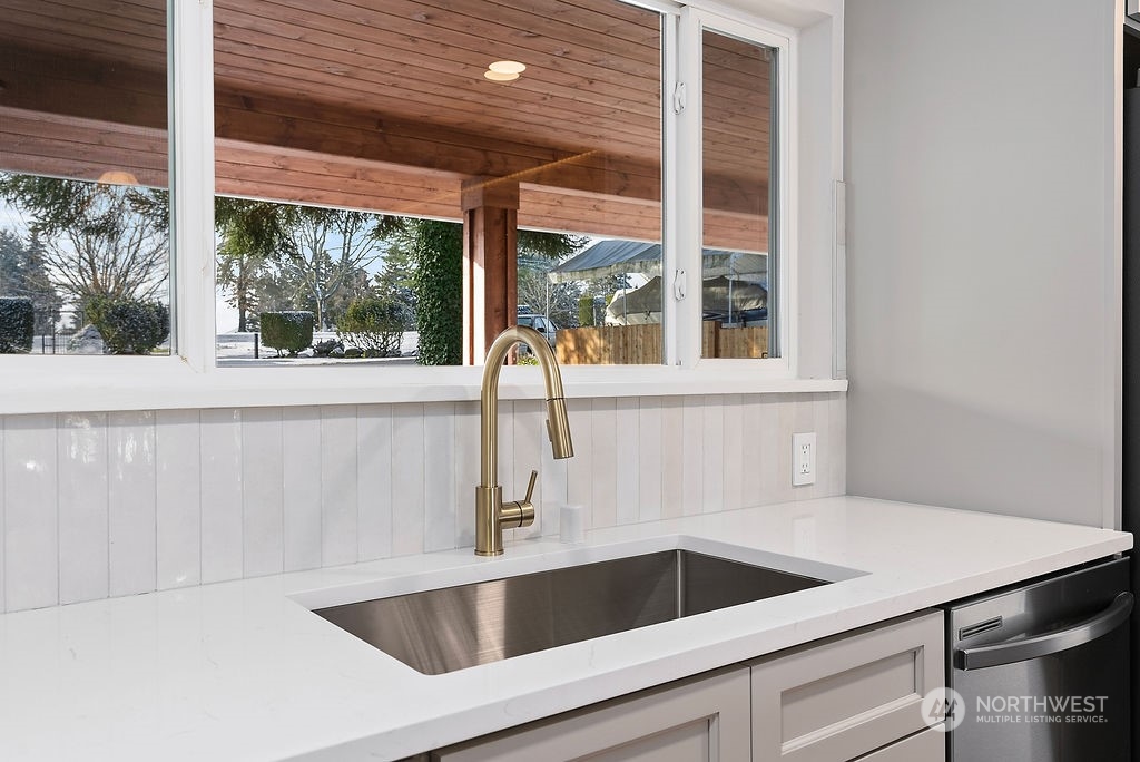 1335 East Maple Street Kent, WA 98030 - Photo 12 of 36 Gallery Image 12