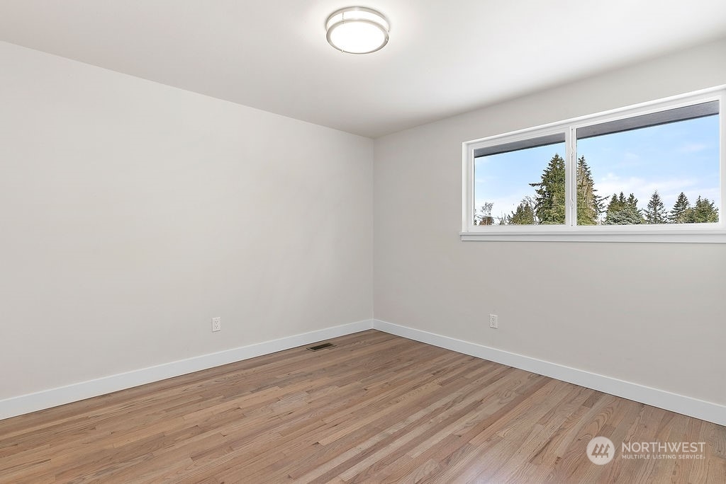 1335 East Maple Street Kent, WA 98030 - Photo 29 of 36 Gallery Image 29