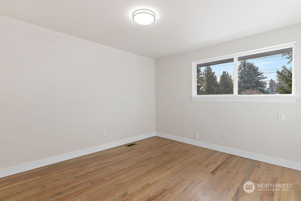 1335 East Maple Street Kent, WA 98030 - Photo 31 of 36 Gallery Image 31