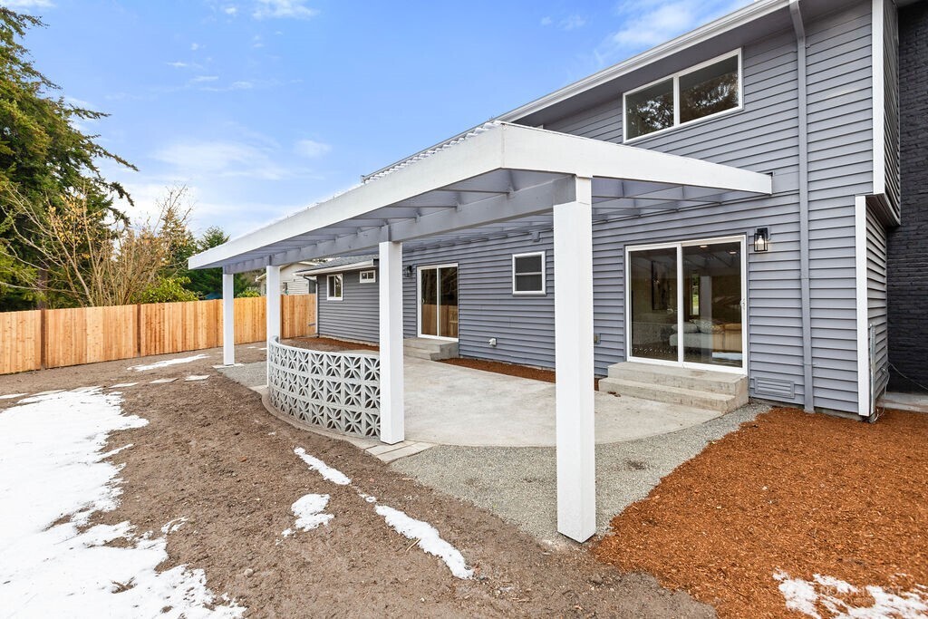 1335 East Maple Street Kent, WA 98030 - Photo 33 of 36 Gallery Image 33