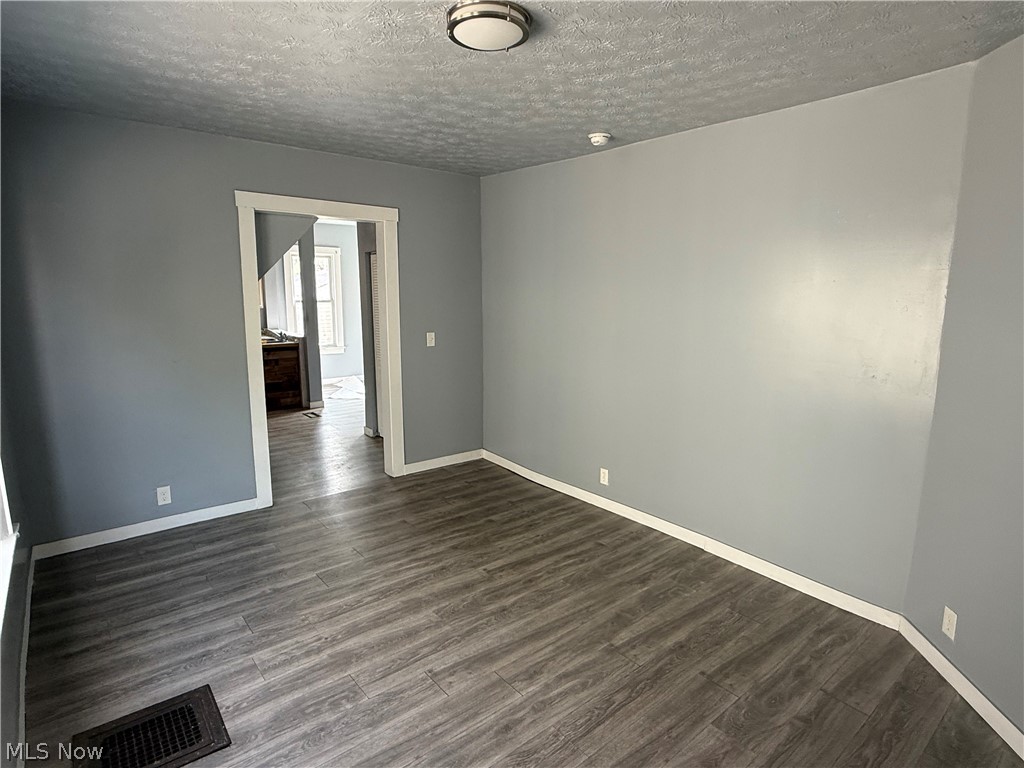 1143 Norwood Road Cleveland, OH 44103 - Photo 10 of 24