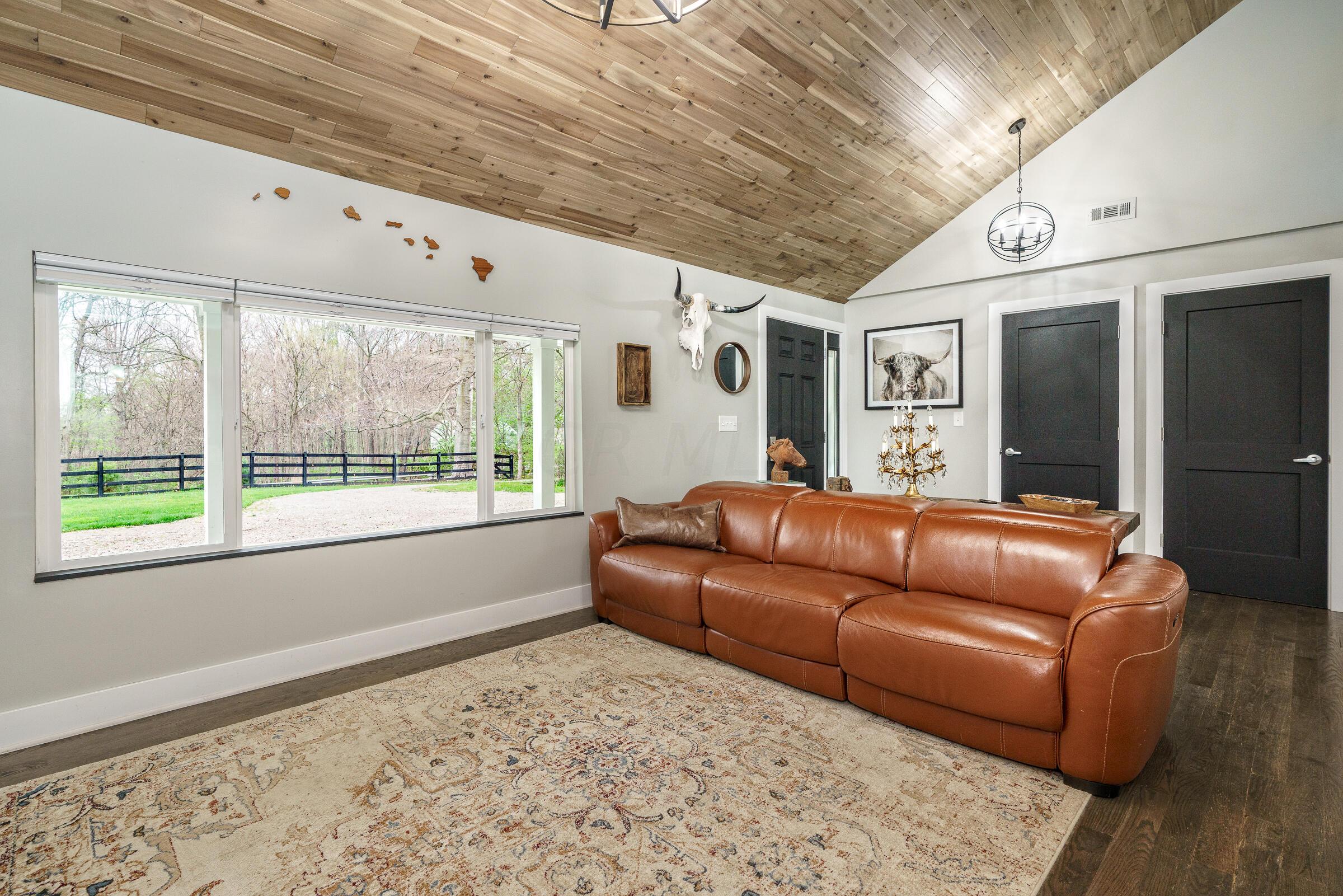 7133 South Section Line Road Delaware, OH 43015 - Photo 7 of 48 Great Room