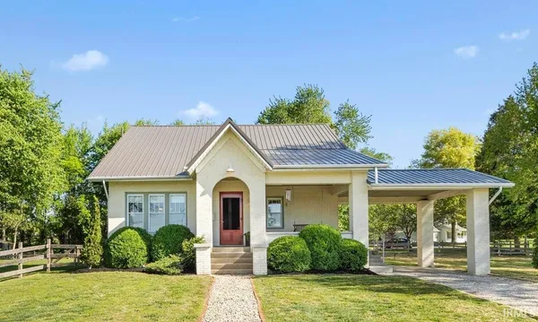 $308,000 | 7289 South Main Street, Huntingburg, IN 47542