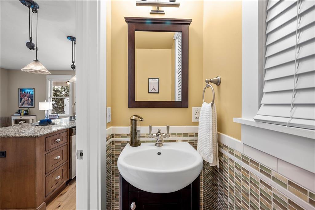 706 Ivy Street, Unit 2 Pittsburgh, PA 15232 - Photo 13 of 35