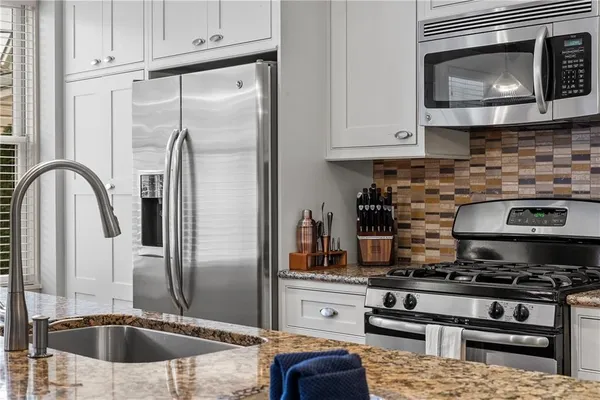 $4,900 | 706 Ivy Street, Unit 2, Pittsburgh, PA 15232