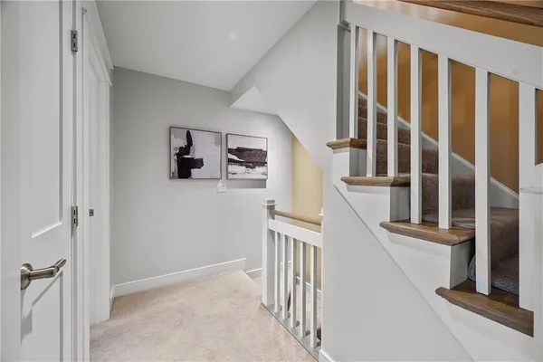 $4,900 | 706 Ivy Street, Unit 2, Pittsburgh, PA 15232