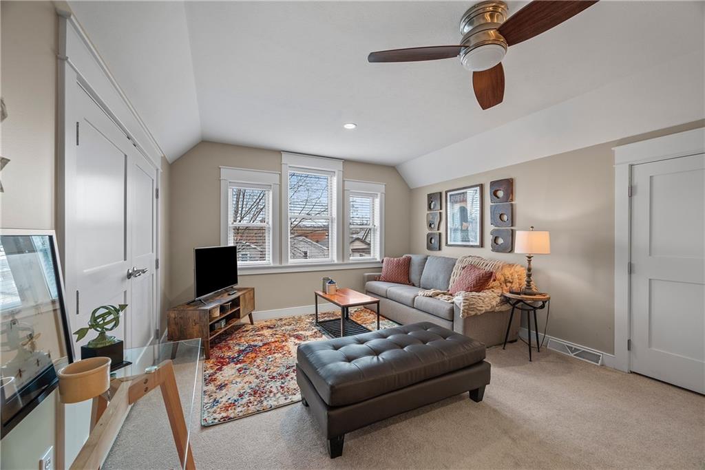 706 Ivy Street, Unit 2 Pittsburgh, PA 15232 - Photo 29 of 35