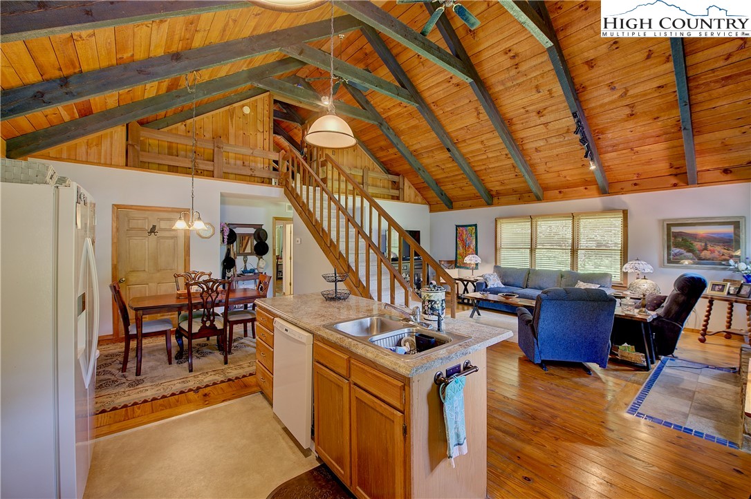 53 Chestnut Ridge Road Spruce Pine, NC 28777 - Photo 5 of 42 Gallery Image 5