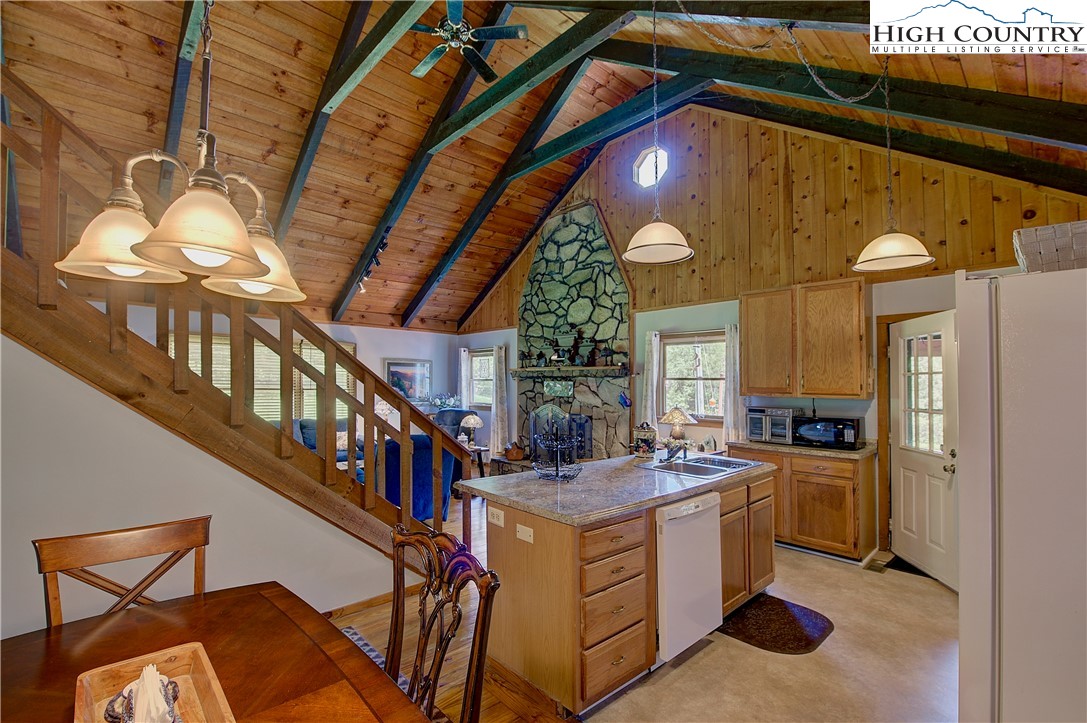 53 Chestnut Ridge Road Spruce Pine, NC 28777 - Photo 7 of 42 Gallery Image 7