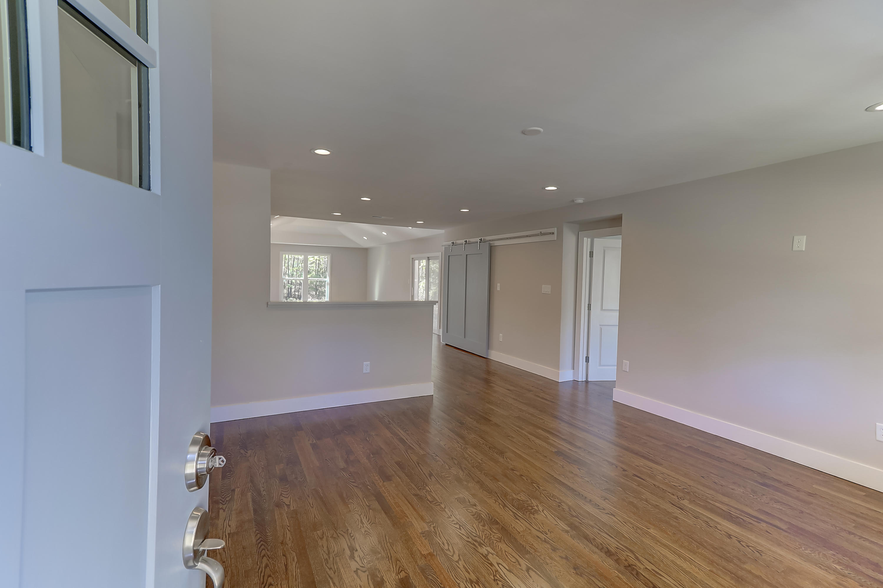 725 Windward Road Charleston, SC 29412 - Photo 3 of 33 Living Room