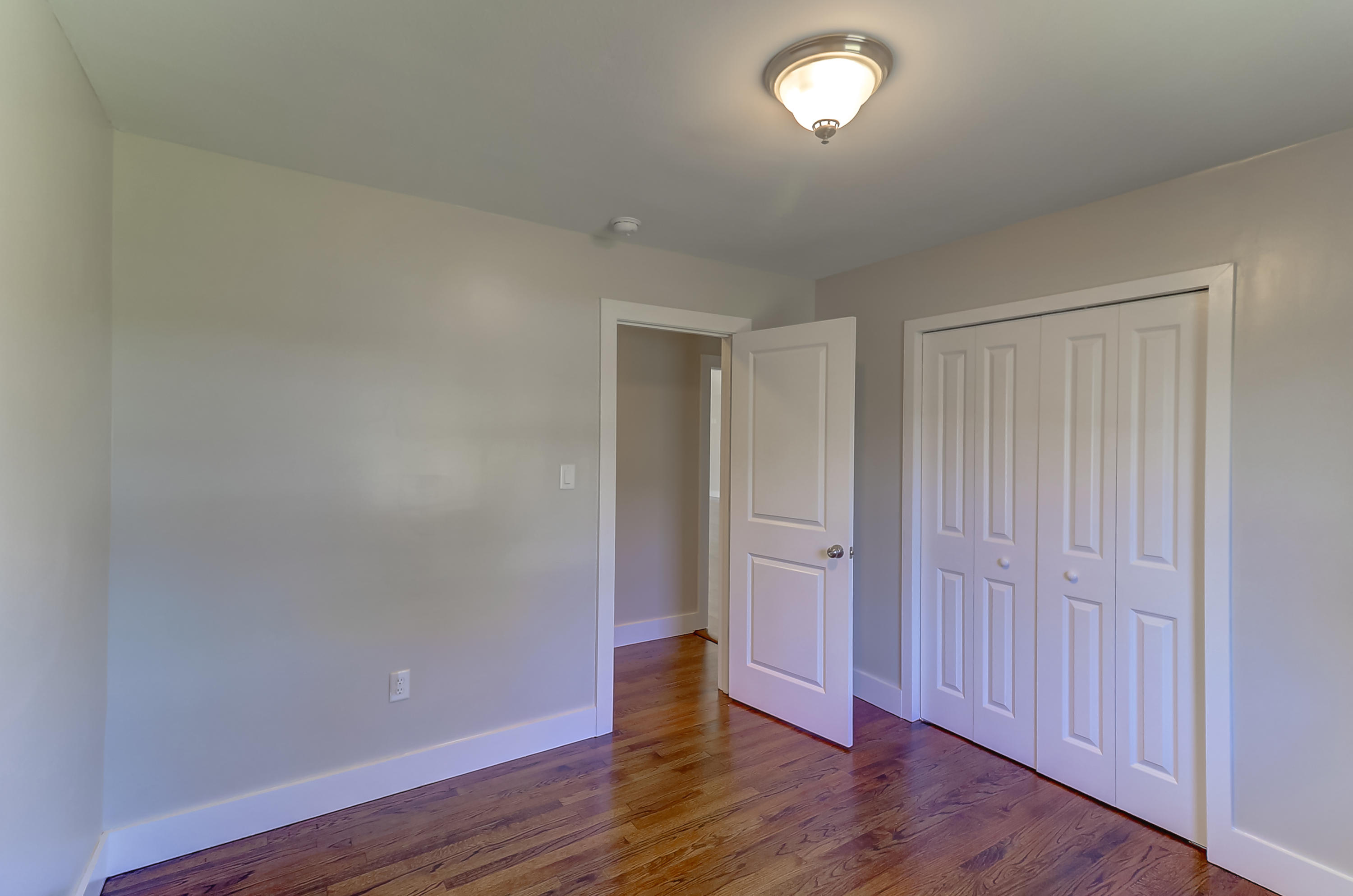 725 Windward Road Charleston, SC 29412 - Photo 21 of 33 Guest Bedroom