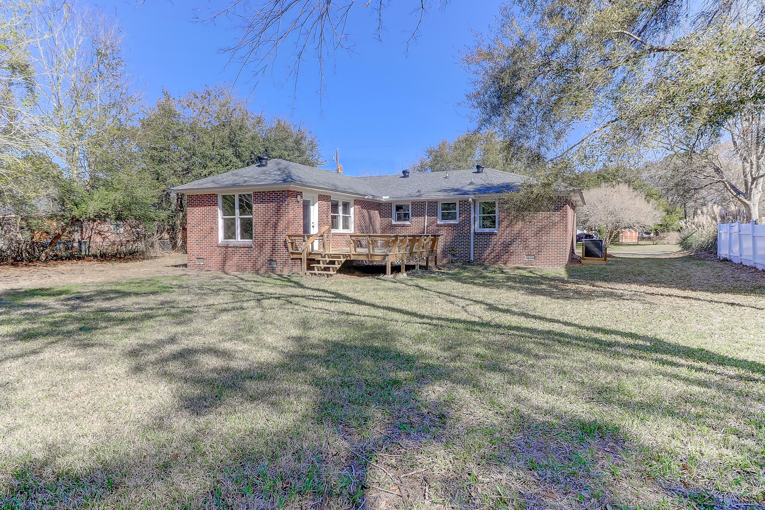 725 Windward Road Charleston, SC 29412 - Photo 32 of 33 Back View of the Home