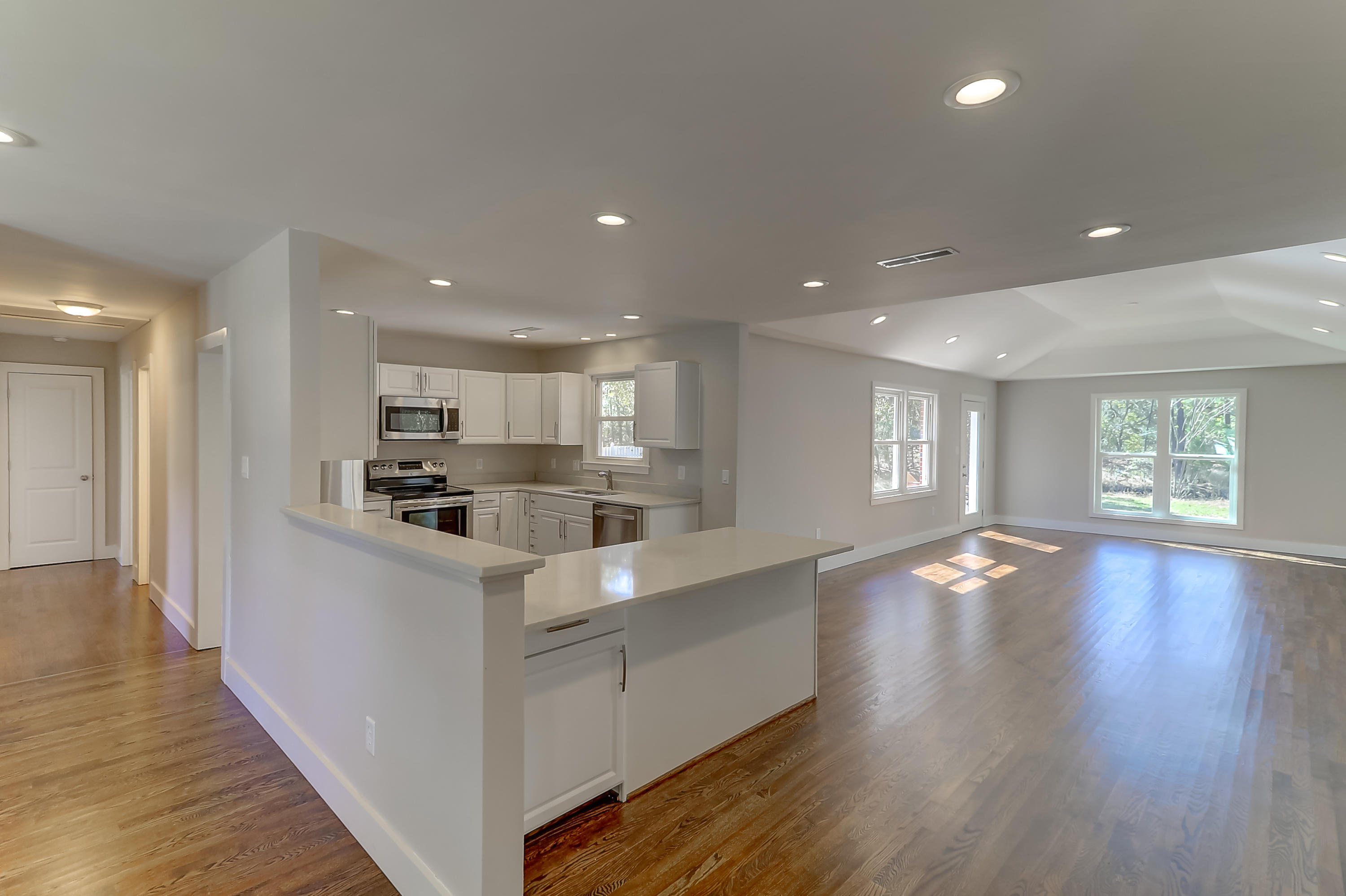 725 Windward Road Charleston, SC 29412 - Photo 6 of 33 Kitchen & Great Room